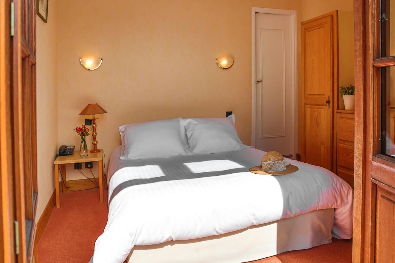 L'Oustal Del Barry Hotel Najac Exterior photo